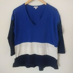 Gap V neck Three Stripe 3/4 Sleeve Tee